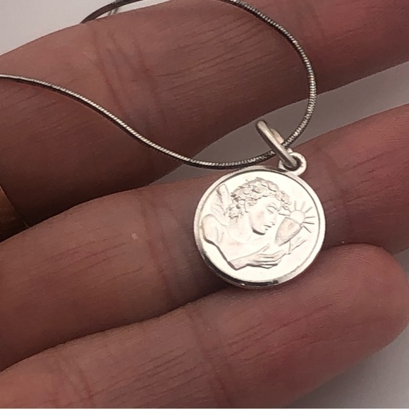 Vtg Sterling Silver Ricordo Della Prima Comunion Coin Pendant w Chain 15” & .7” - Picture 5 of 8